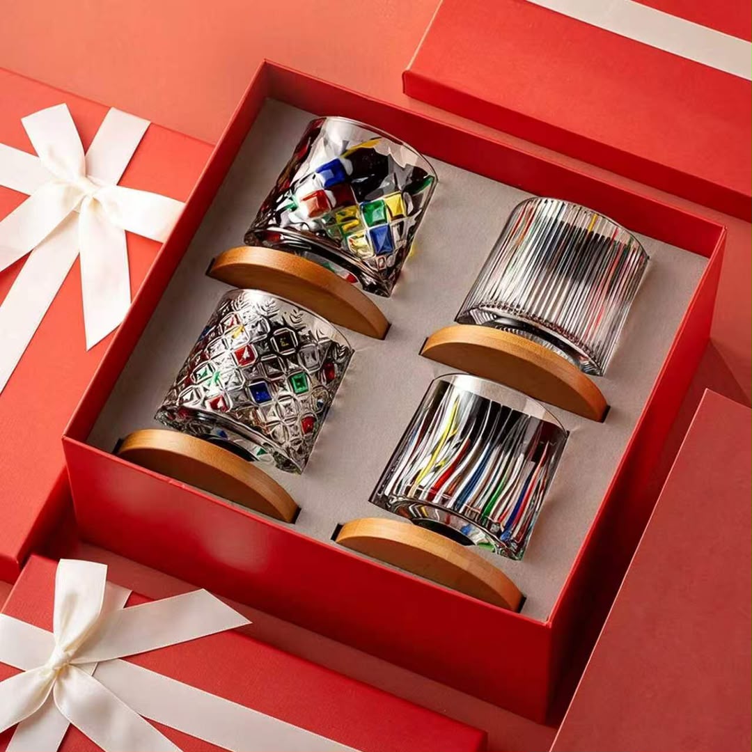 Vetrina Whisky Glass Tumbler Set with Rotating Wooden Bases