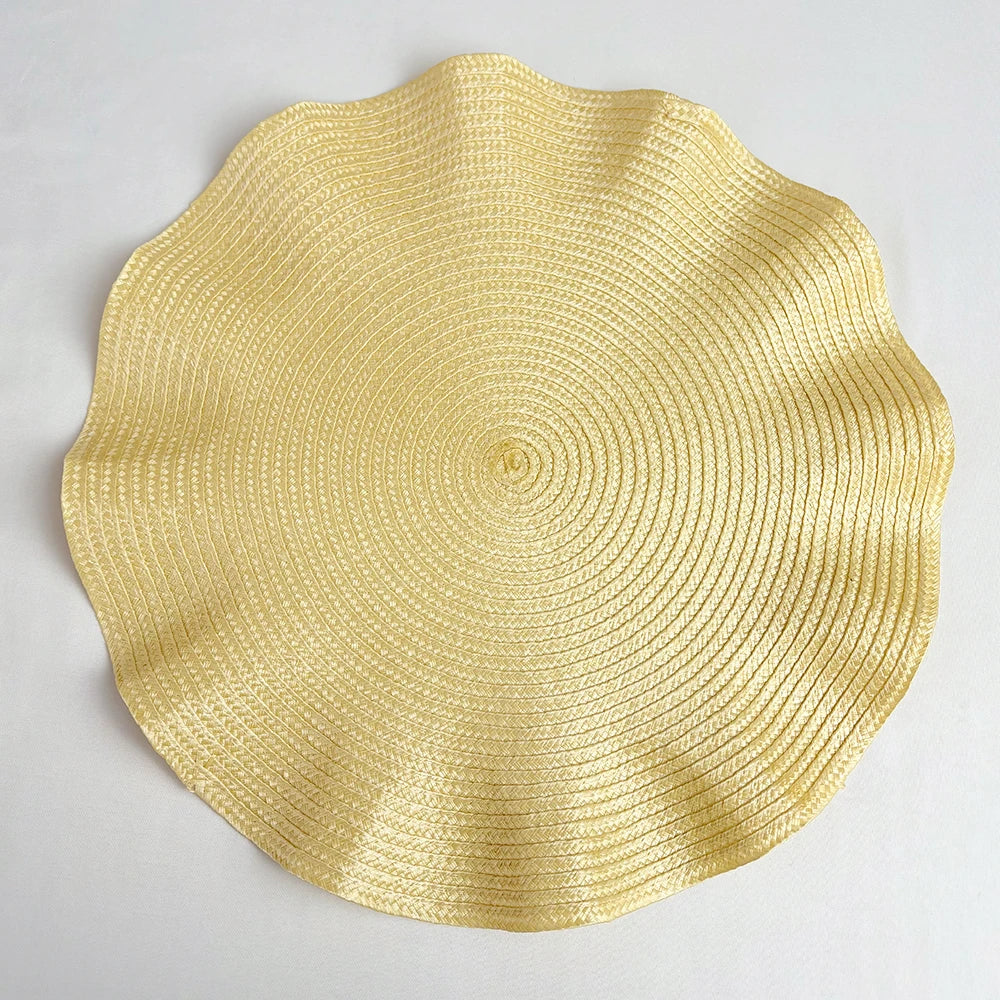 Braided Scallop Edge Placemats – Set of 6 Round 38cm Non-Slip Table Mats with Ripple Design for Dining Decor