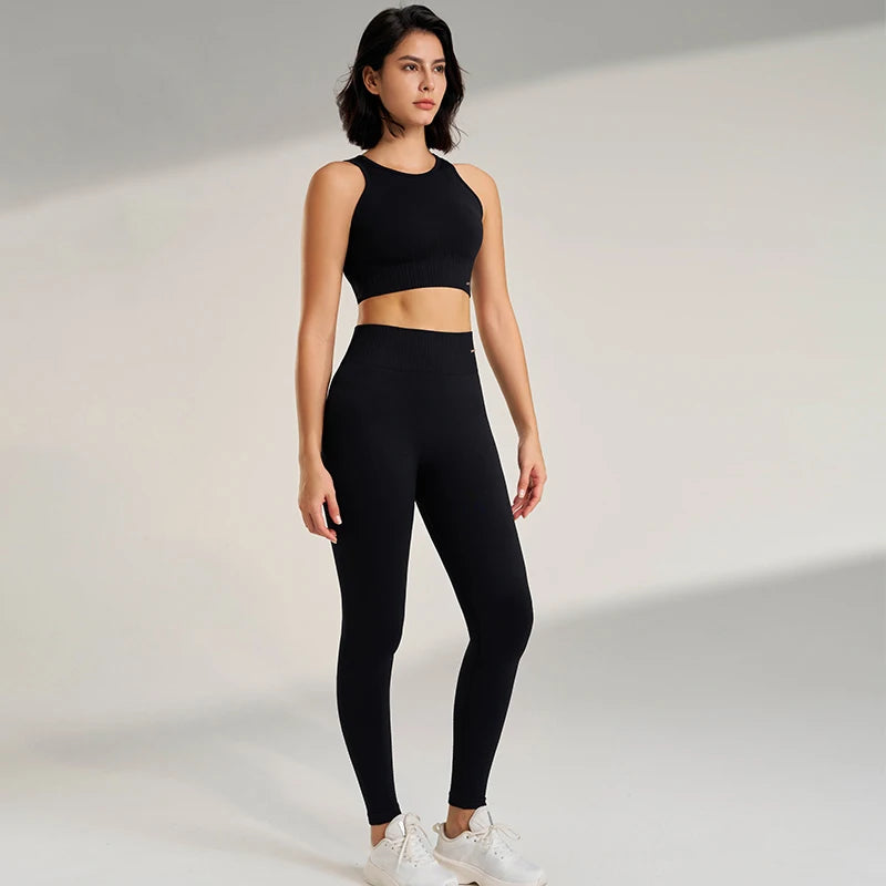 Ravyn Seamless Gym Set – Two Piece Women’s Activewear Crop Top & High Waisted Leggings