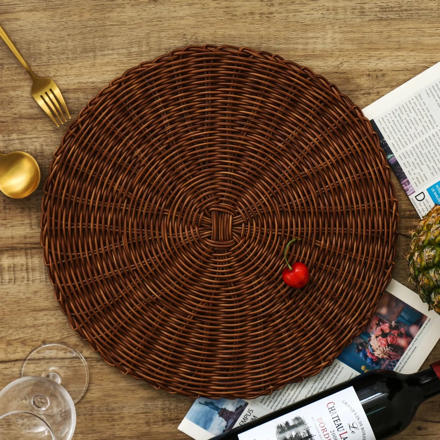 Woven Round Placemat – Natural Heat-Resistant Dining Table Mat for Kitchen or Outdoor Use