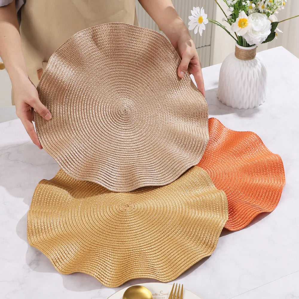 Braided Scallop Edge Placemats – Set of 6 Round 38cm Non-Slip Table Mats with Ripple Design for Dining Decor