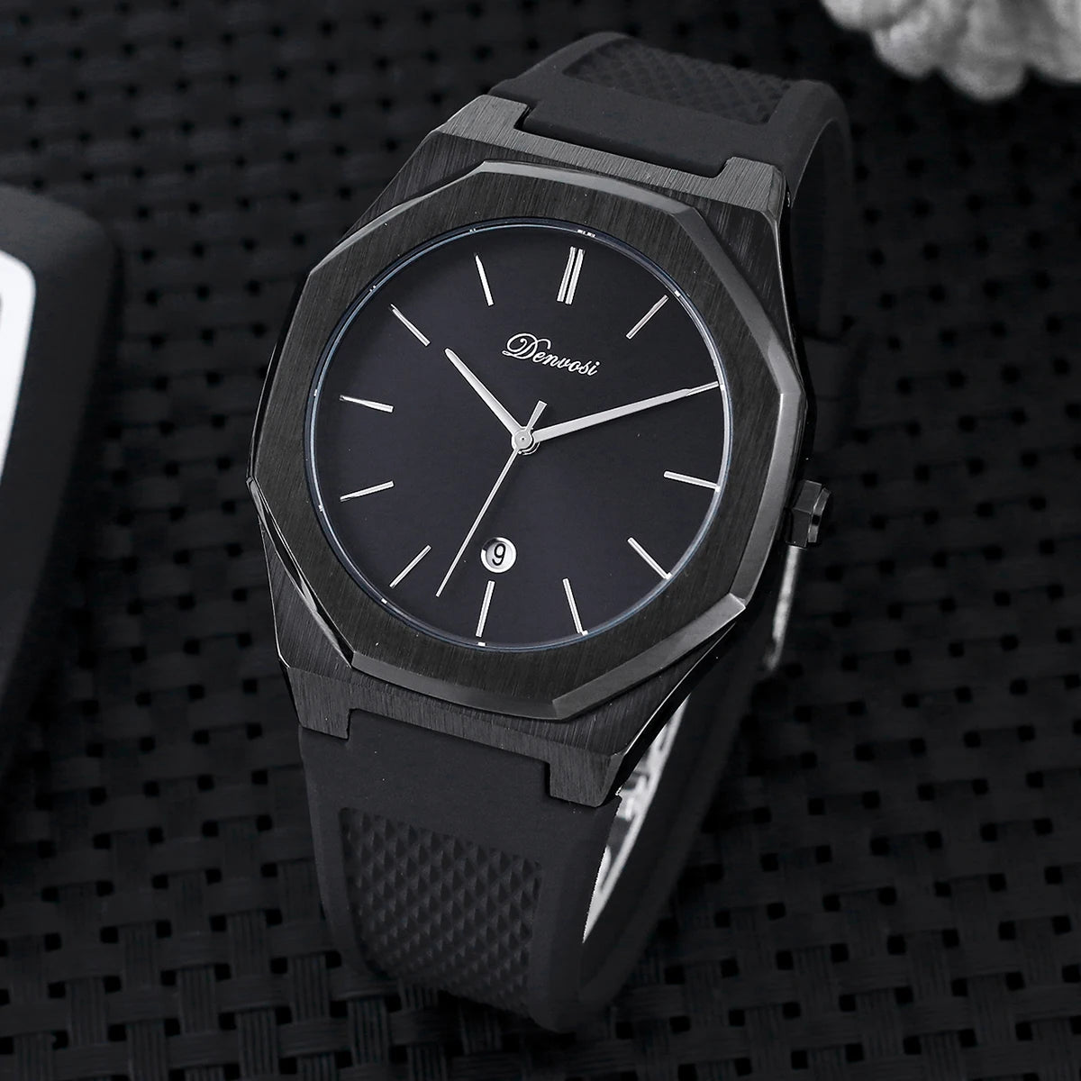 Men's Silicone Strap Watch With Date Display