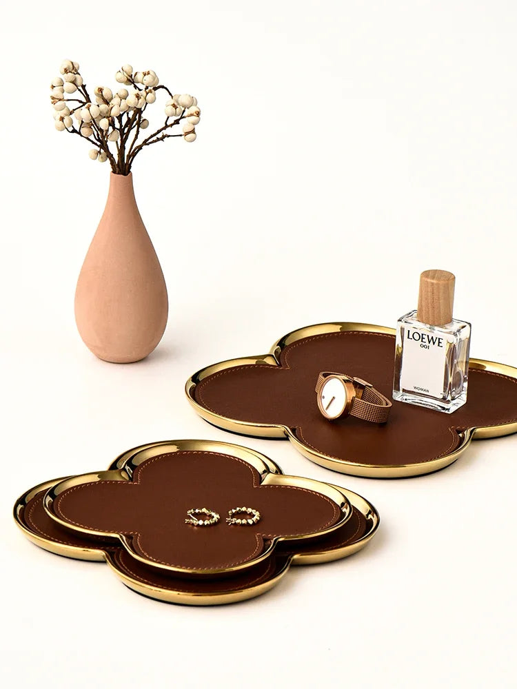 Luxury Clover Leather Tray – Decorative Organiser for Jewellery, Keys & Desk Accessories in Gold & Silver