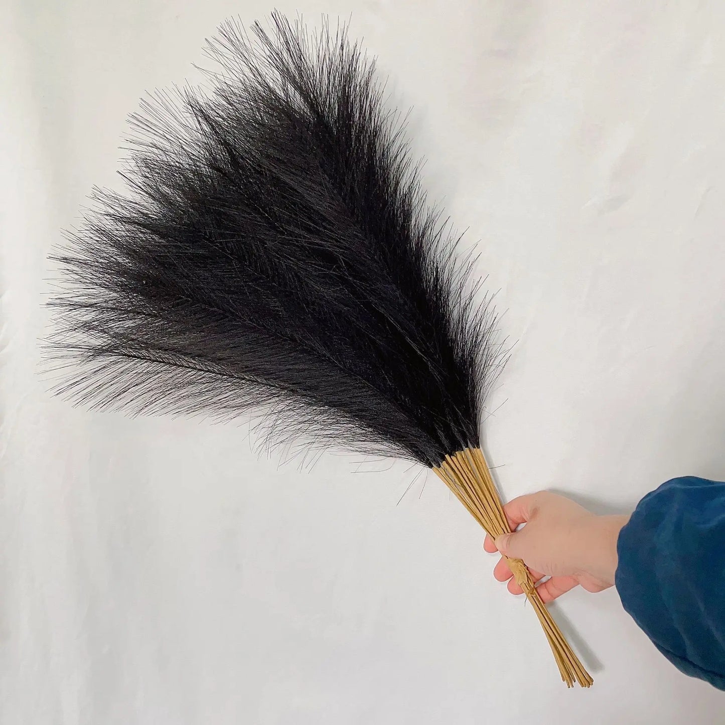 Boho Pampas Grass – 10 Piece Fluffy Reed Stems for Vases, Home Styling & Events