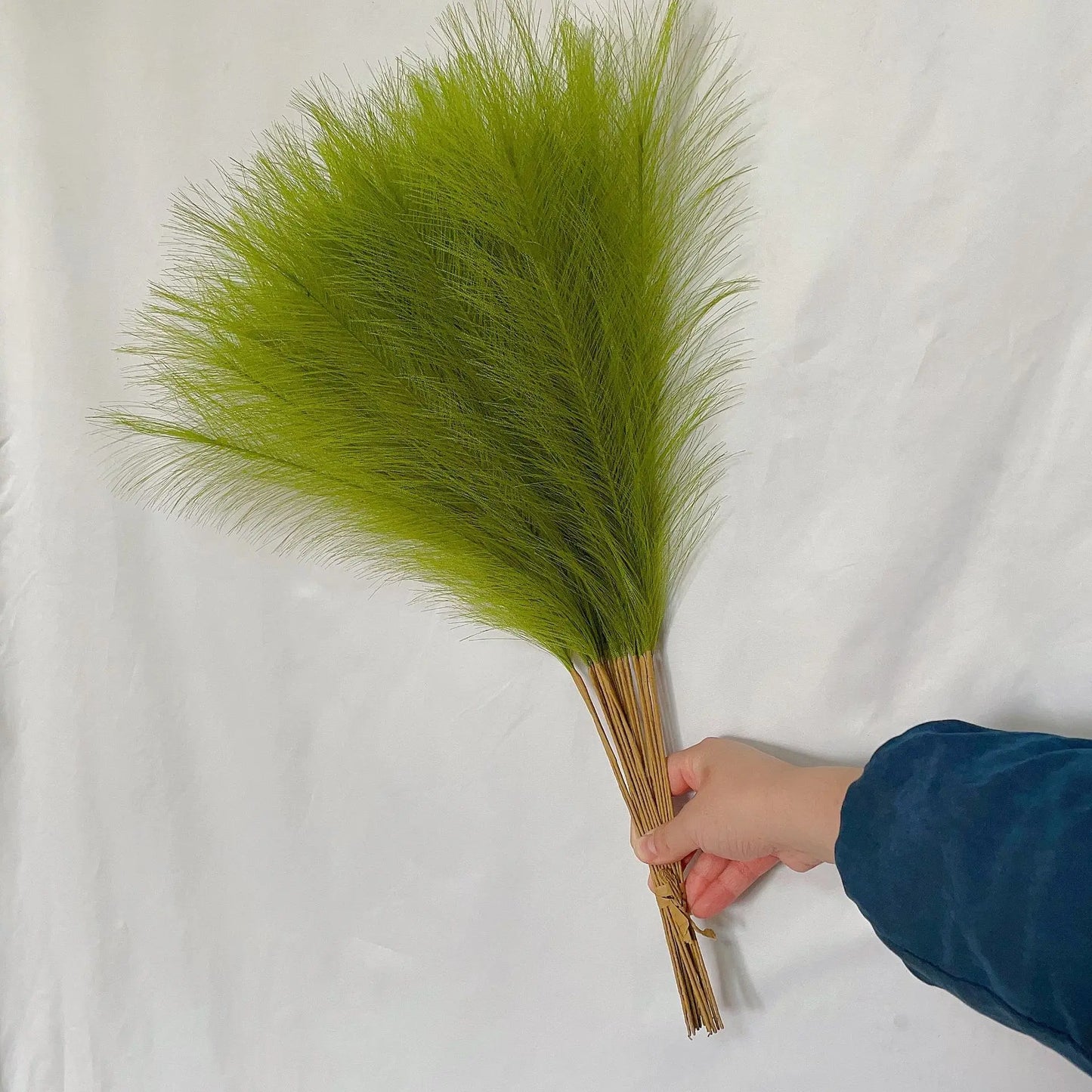 Boho Pampas Grass – 10 Piece Fluffy Reed Stems for Vases, Home Styling & Events