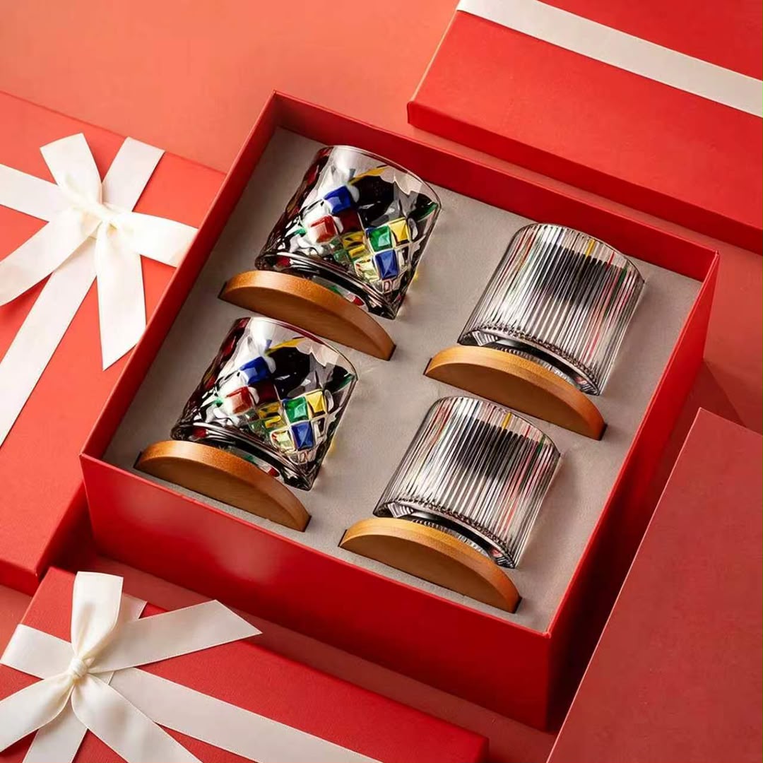 Vetrina Whisky Glass Tumbler Set with Rotating Wooden Bases