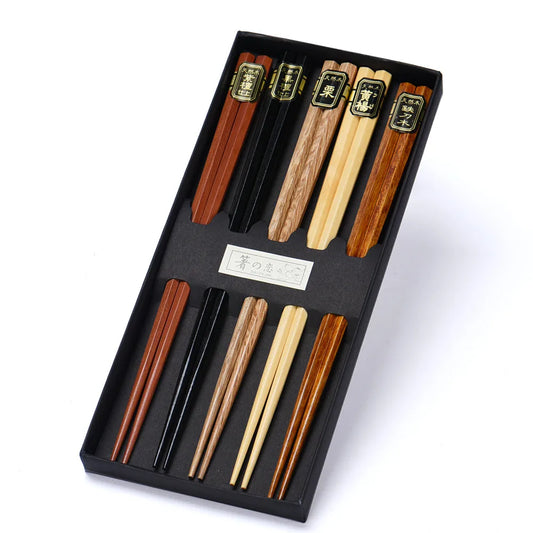 Reusable Wooden Chopsticks – Set of 5 Classic Japanese-Style Chopsticks for Sushi, Noodles & Everyday Dining