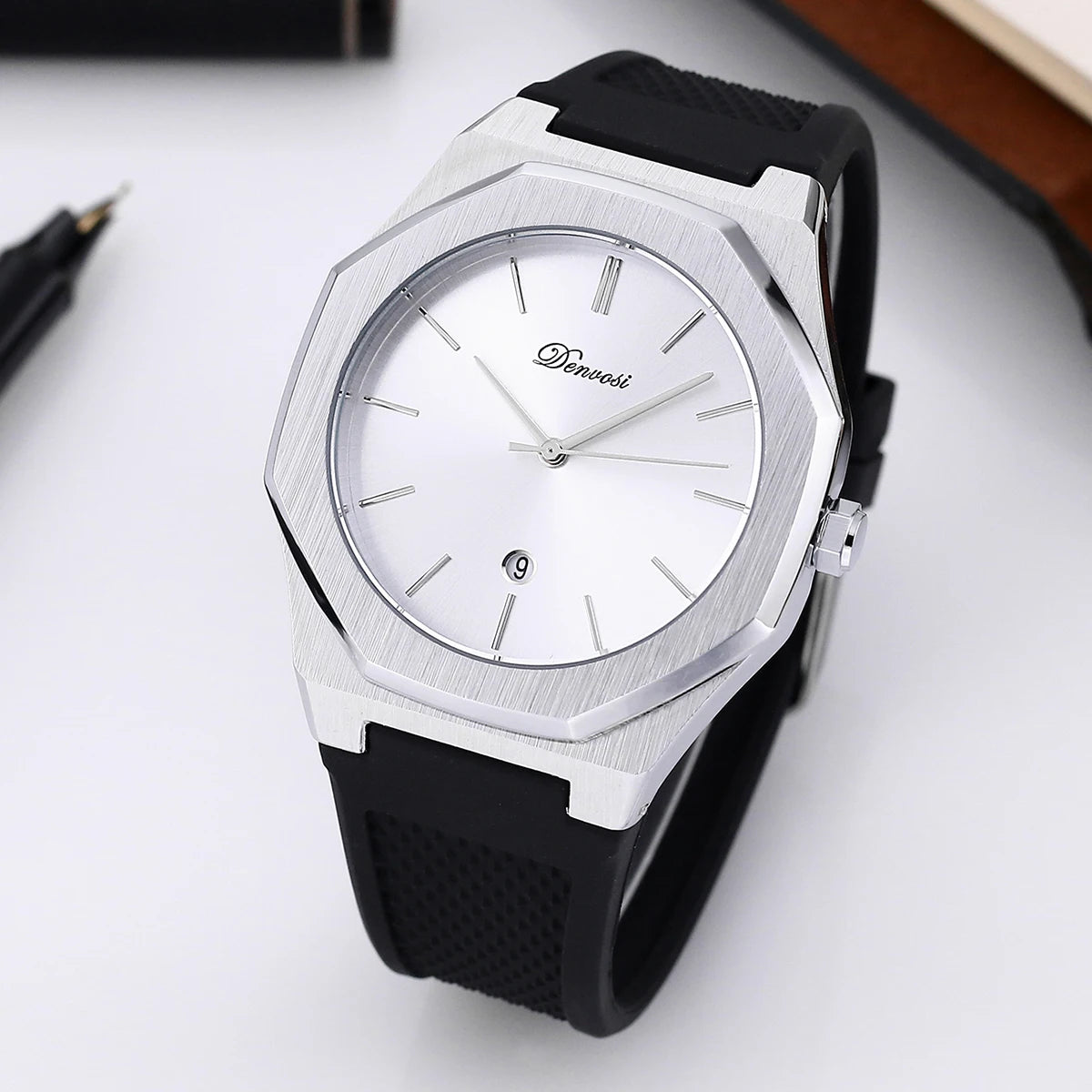 Men's Silicone Strap Watch With Date Display