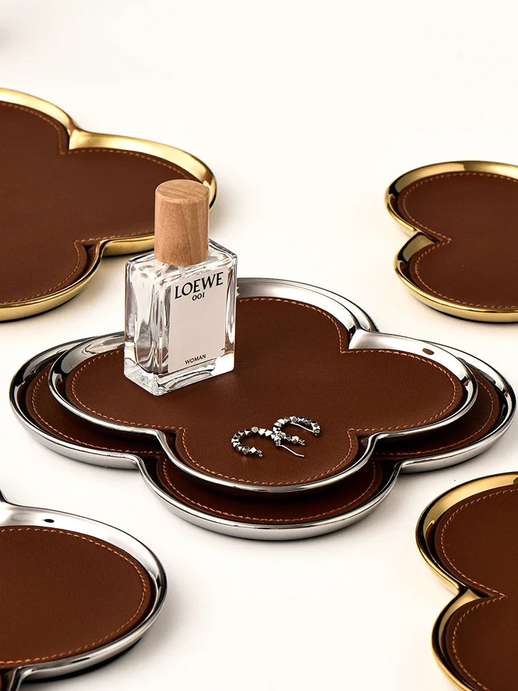 Luxury Clover Leather Tray – Decorative Organiser for Jewellery, Keys & Desk Accessories in Gold & Silver