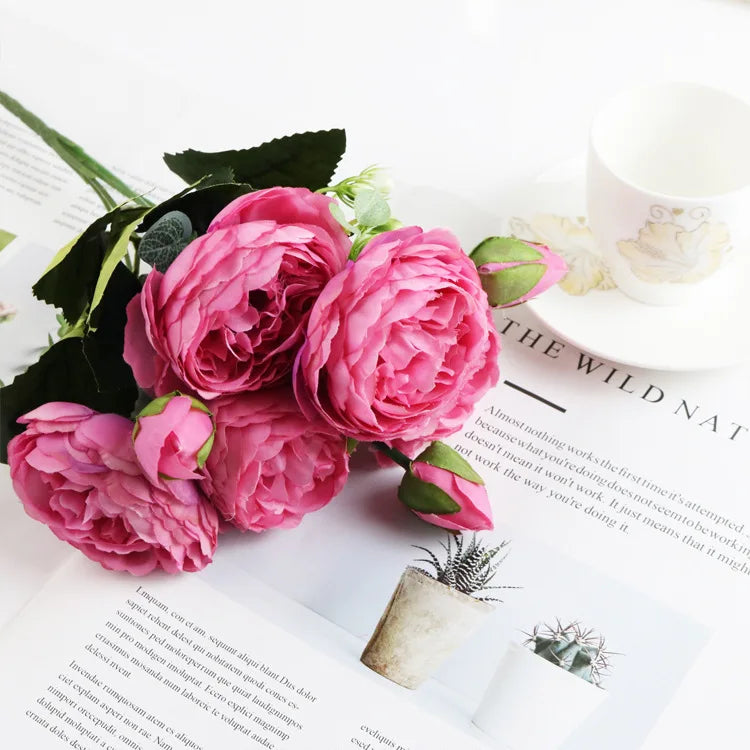 Peonelle Silk Peony Flower Bundle – 5 Head Faux Peony Stem with Buds Decorative Floral Arrangement