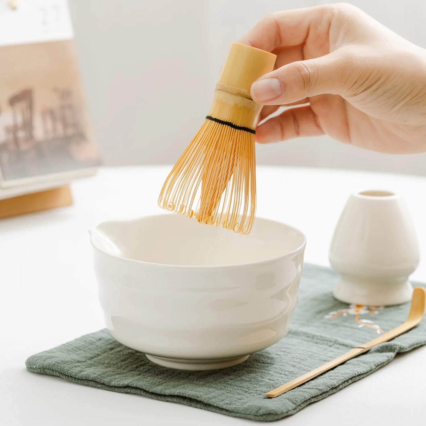 Hikari Matcha Gift Set – 7-Piece Japanese Matcha Tea Making Kit with Glass Cup, Ceramic Bowl & Bamboo Whisk