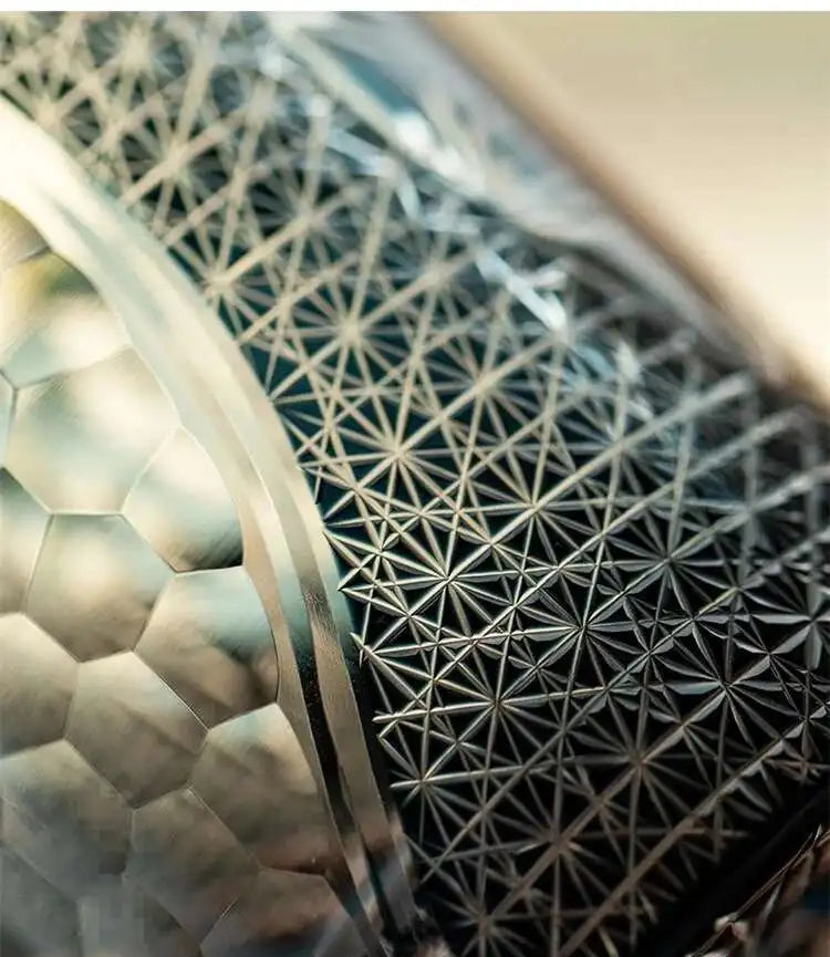 Japanese-Style Edo Kiriko Hand-Engraved Whisky Glass with Crane Motif – Crystal Glass Tumbler with Gift Box (260ml)