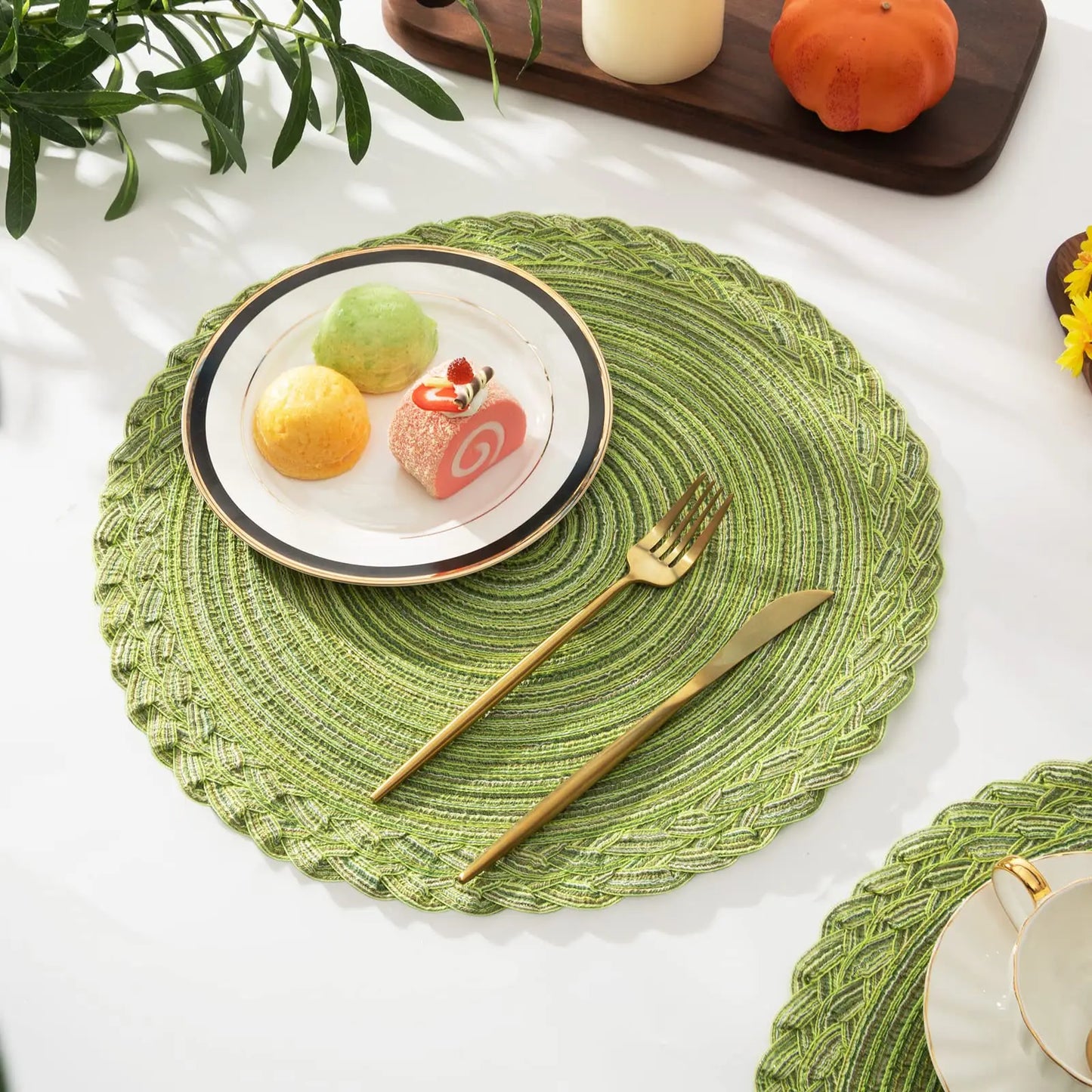 Round Woven Placemats Set of 4 – Dining Table Mats, Heat Resistant Table Placemats Kitchen Tableware