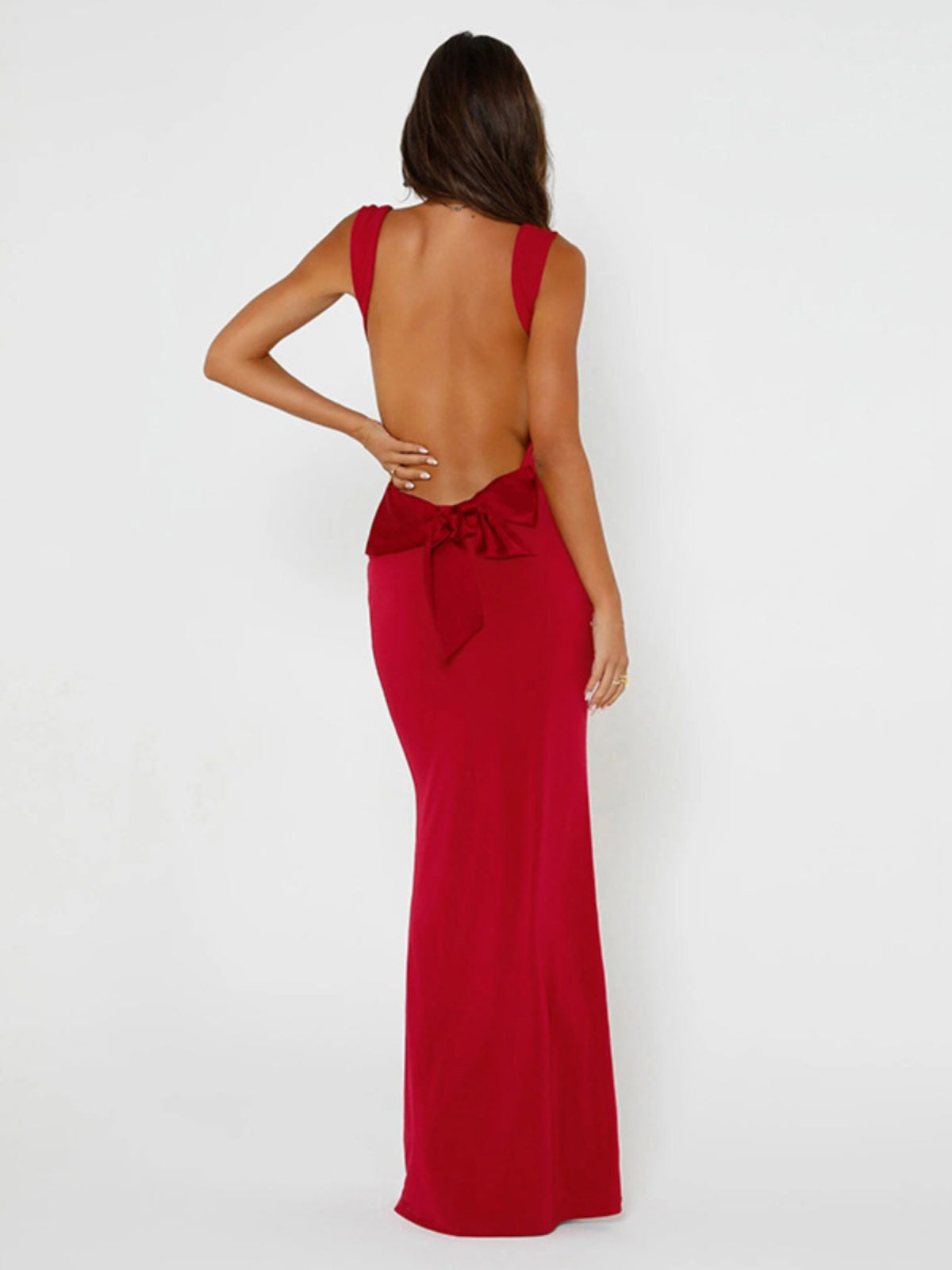 Maristela Backless Satin Bow Maxi Dress – Sleeveless Open Back Formal Gown in Red or Black
