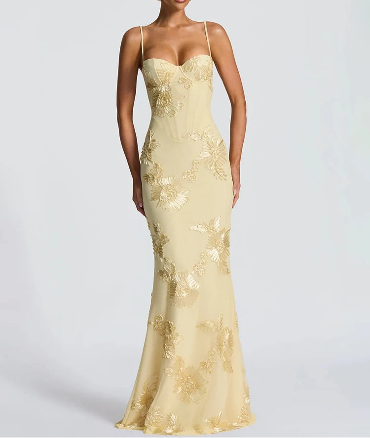 Zirelle Appliqué Lace-Up Maxi Dress – Sculpted Backless Bodycon Evening Gown for Formal Events & Wedding Guests