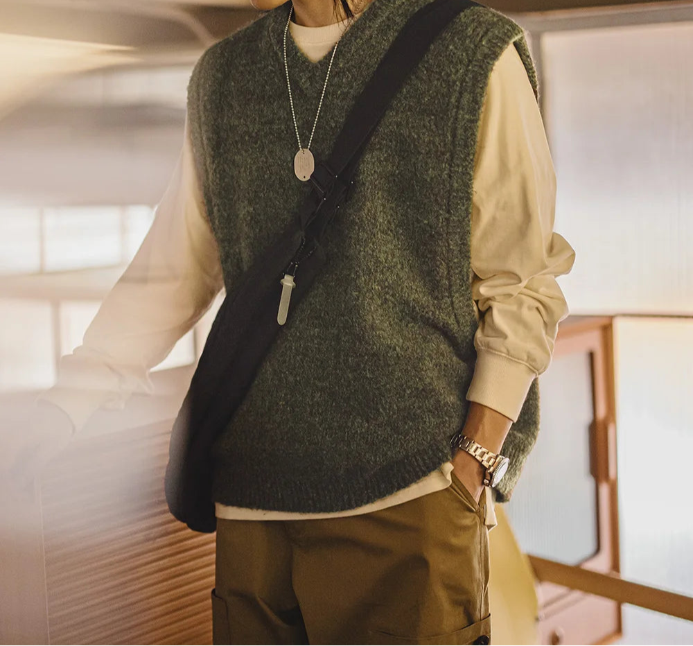 Ashwyn V-Neck Knitted Vest – Men’s Sleeveless Pullover Knitwear Jumper for Autumn Layering