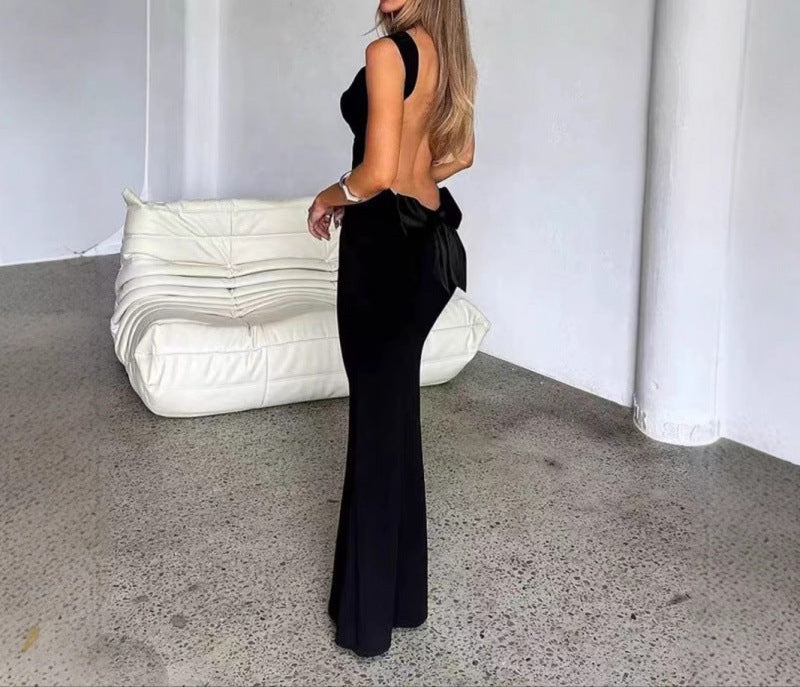Maristela Backless Satin Bow Maxi Dress – Sleeveless Open Back Formal Gown in Red or Black