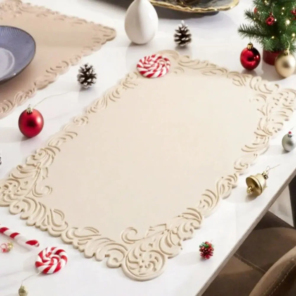 Verra Faux Leather Table Mats – Decorative Edge Non Slip Washable Dining Table Mats Set