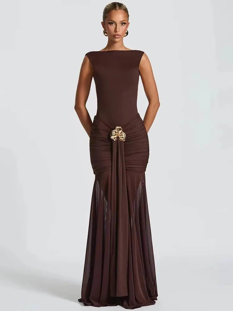 Larena Sleeveless Backless Maxi Dress – Ruched Evening Gown with Brooch Detail for Partywear & Formal Events