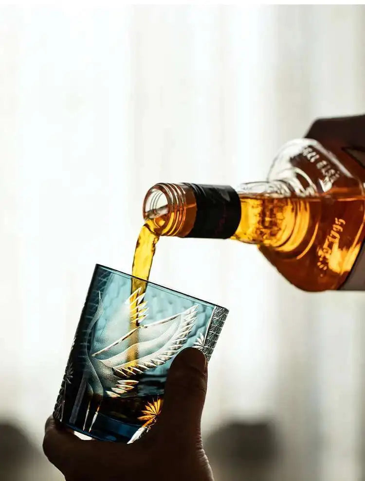 Japanese-Style Edo Kiriko Hand-Engraved Whisky Glass with Crane Motif – Crystal Glass Tumbler with Gift Box (260ml)