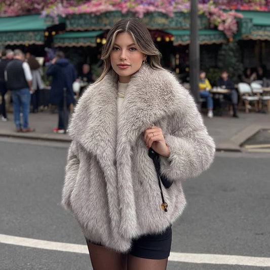 Lorvienne Oversized Faux Fur Coat – Women’s Short Plush Mongolian-Style Jacket with Wide Collar for Winter Party & Evening Outfits