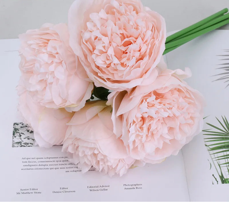 Peonia Bloom Bouquet – Silk Faux Peony Flower Arrangement with 5 Heads for Vase Styling, Wedding Flowers and Home Décor