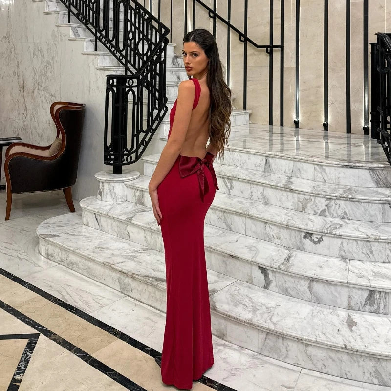 Maristela Backless Satin Bow Maxi Dress – Sleeveless Open Back Formal Gown in Red or Black