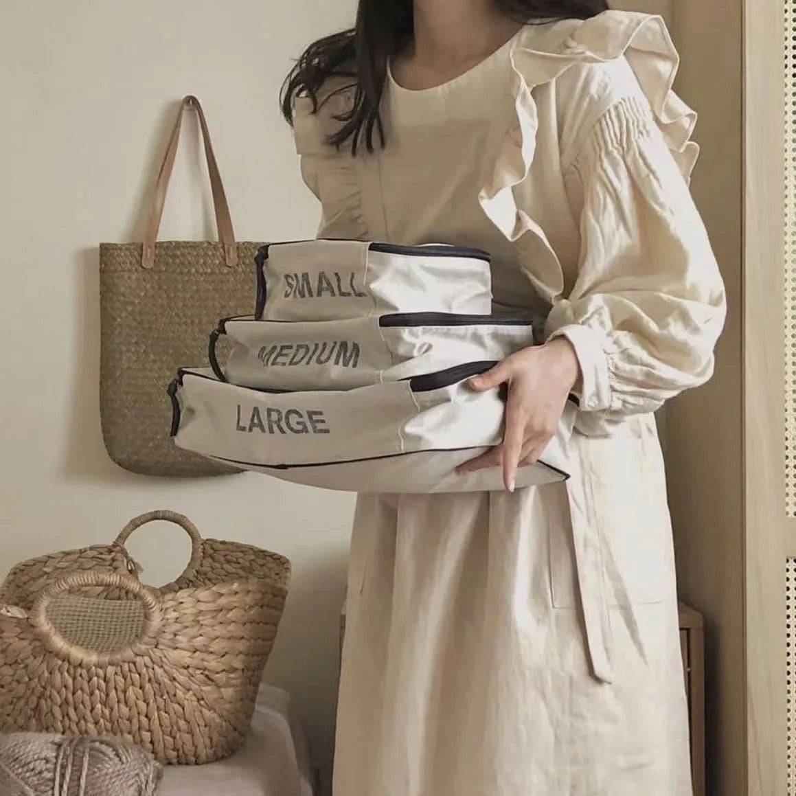 Vintage Frill Apron Dress – Ruffle Strap Kitchen Apron with Pockets for Cooking, Baking & Cleaning
