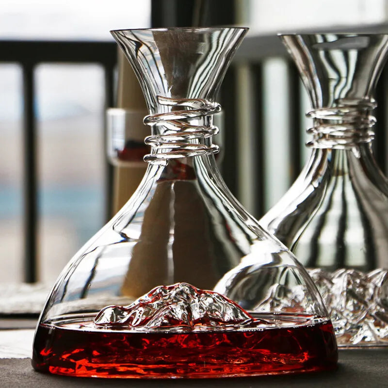 Crystal Glass Wine Decanter with Wooden Stopper – Elegant Carafe for Red & White Wine