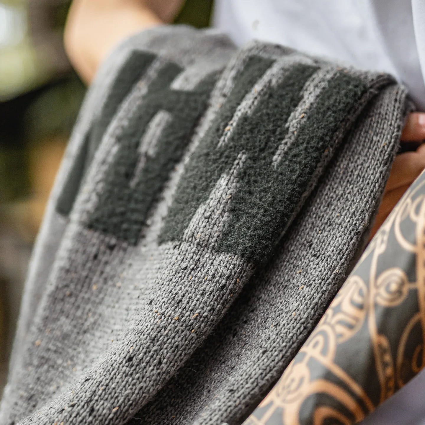 Brenwick Grey V-Neck Knitted Jumper – Men’s Textured Knitwear Pullover