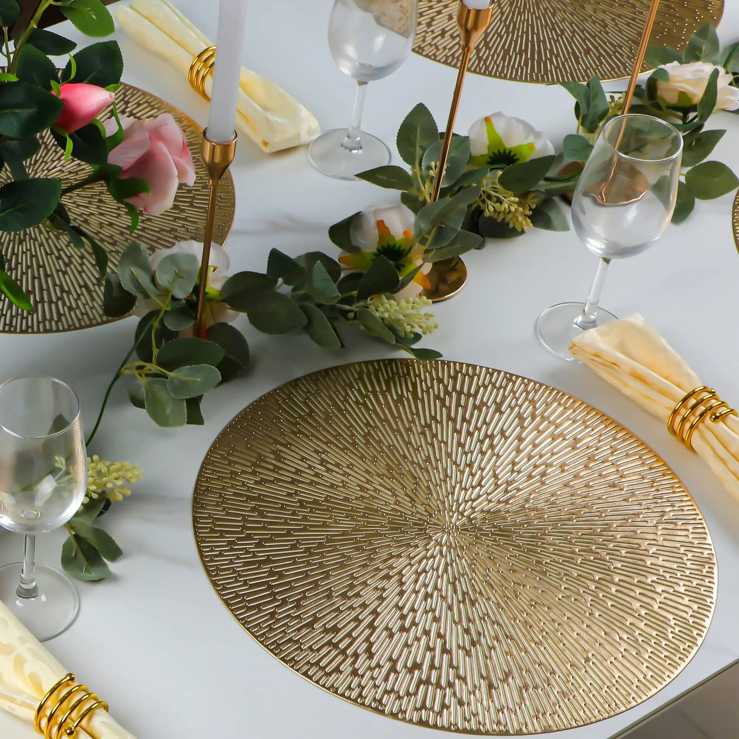 Metallic Round Dining Placemats Set of 6 – Gold, Silver or Rose Gold Table Mats, Non Slip Wipe Clean Heat Resistant Table Placemats
