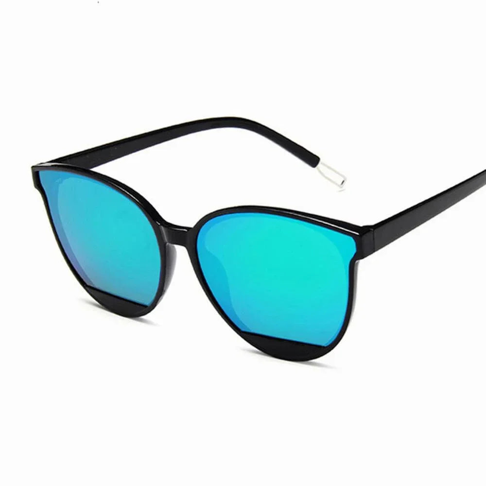 Kaia Oversized Cat Eye Sunglasses – Fashion Statement UV Shades for Women