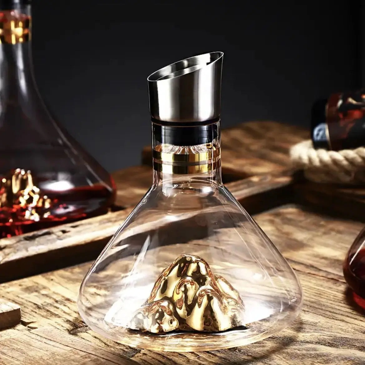 Crystal Wine Decanter with Aerator & Pourer – Elegant Glass Carafe for Red & White Wine