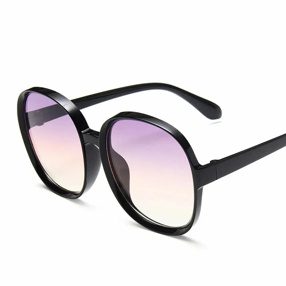 Amaya Oversized Round Sunglasses – Black UV Fashion Eyewear for Women