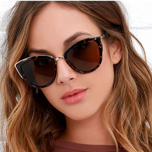 Delara Cat Eye Sunglasses – Black & Gold Gradient Lens UV Fashion Shades for Women