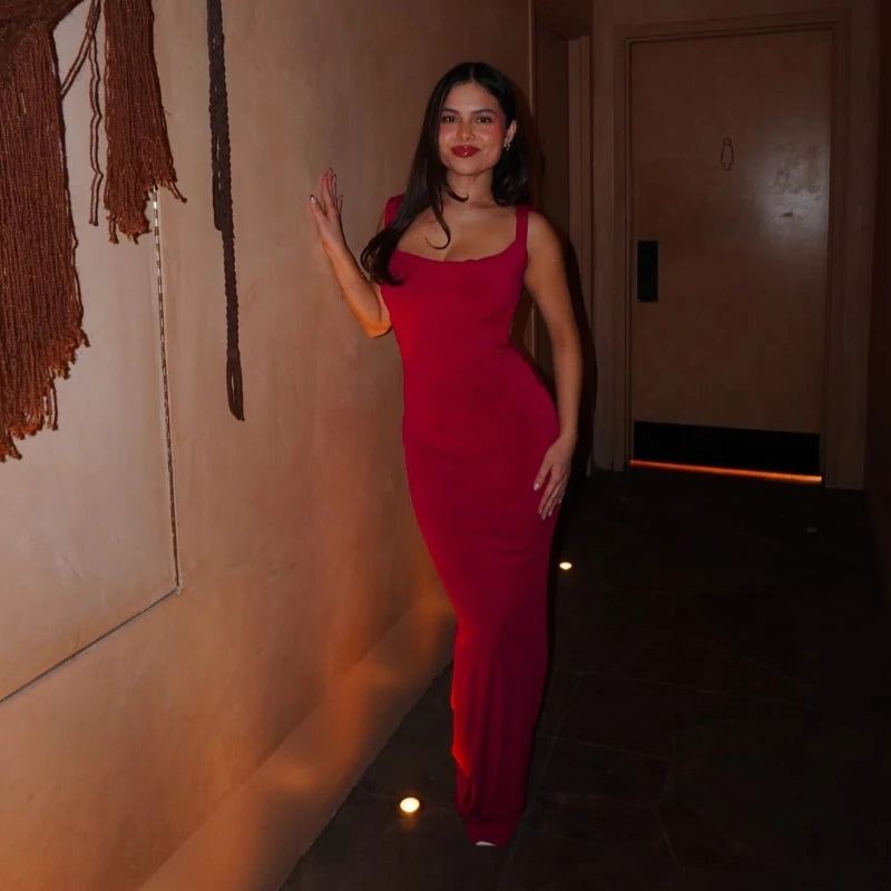 Maristela Backless Satin Bow Maxi Dress – Sleeveless Open Back Formal Gown in Red or Black