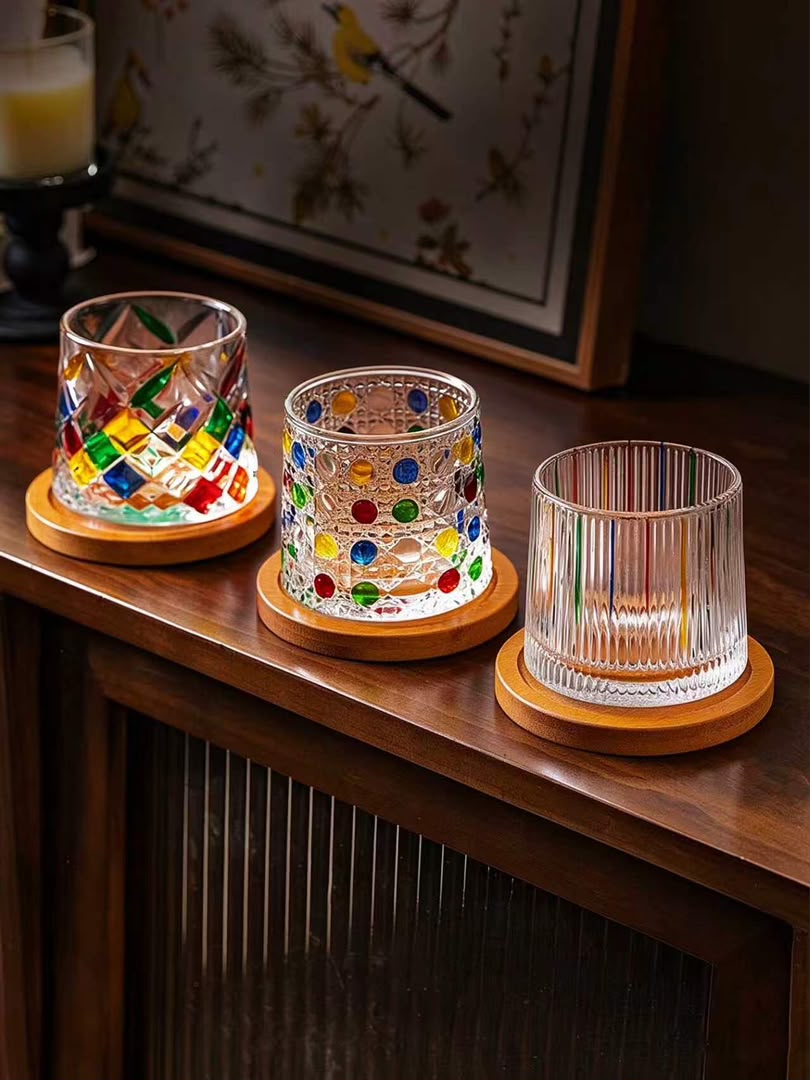 Vetrina Whisky Glass Tumbler Set with Rotating Wooden Bases